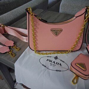 Prada Re-Edition 2005 Saffiano leather bag